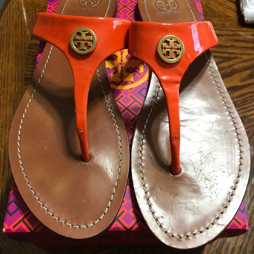 Tory Burch Thong Sandals. Sz 9.5. Orange.